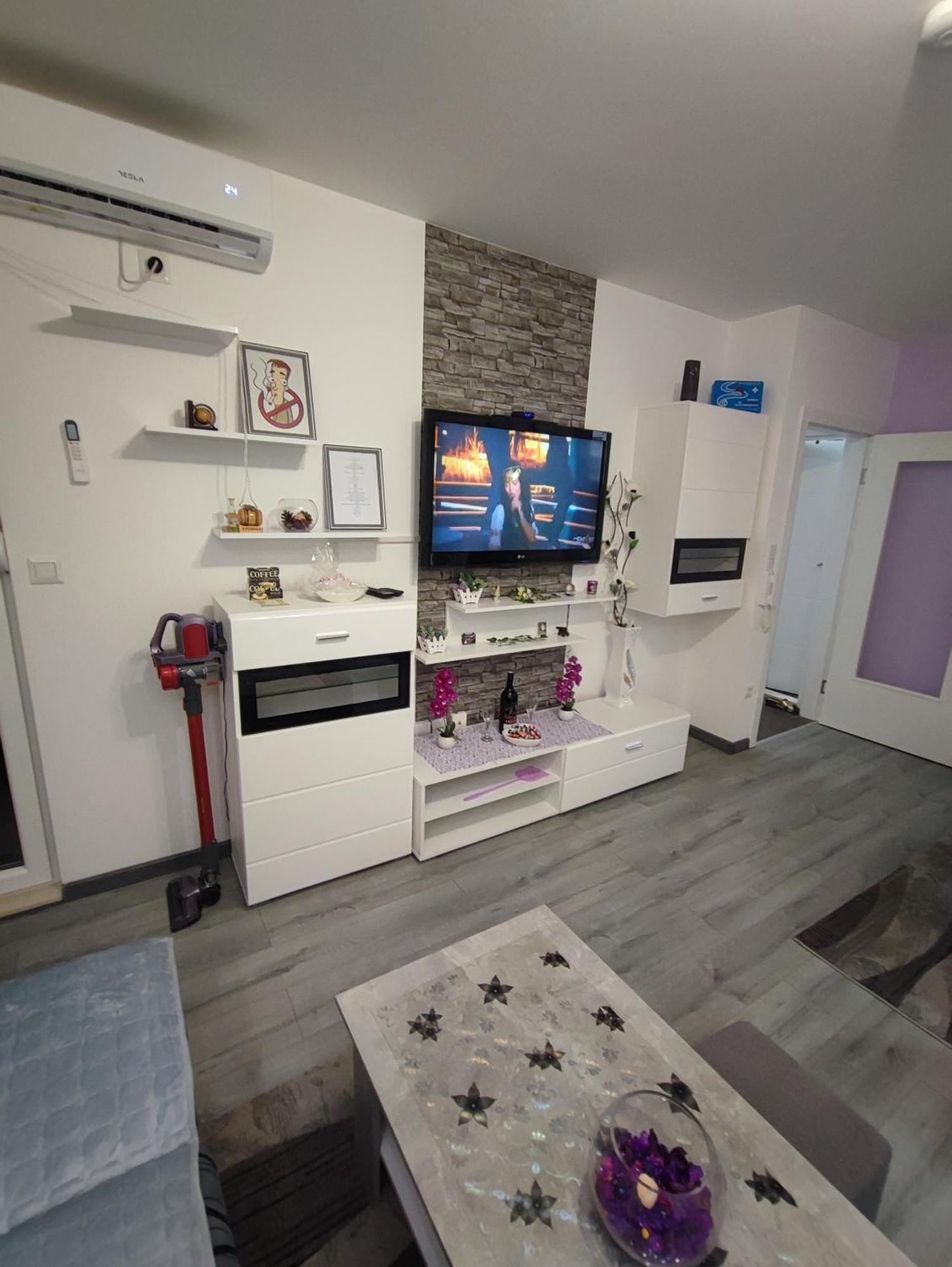 Stan Na Dan Apartman Krisfil Prnjavor Exterior photo
